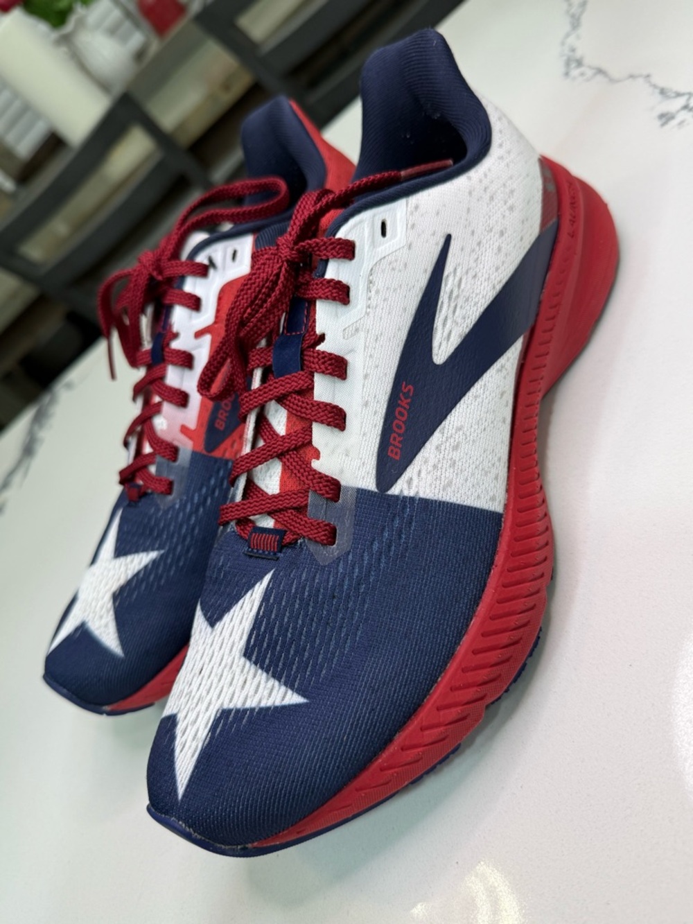 Brooks Launch 8 Womens Running Shoes Size 9 USA Texas Flag Star Cushioned Comfor